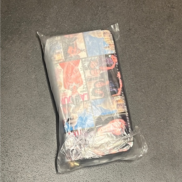 Colorful Graphic Clutch Bag - Picture 5 of 7